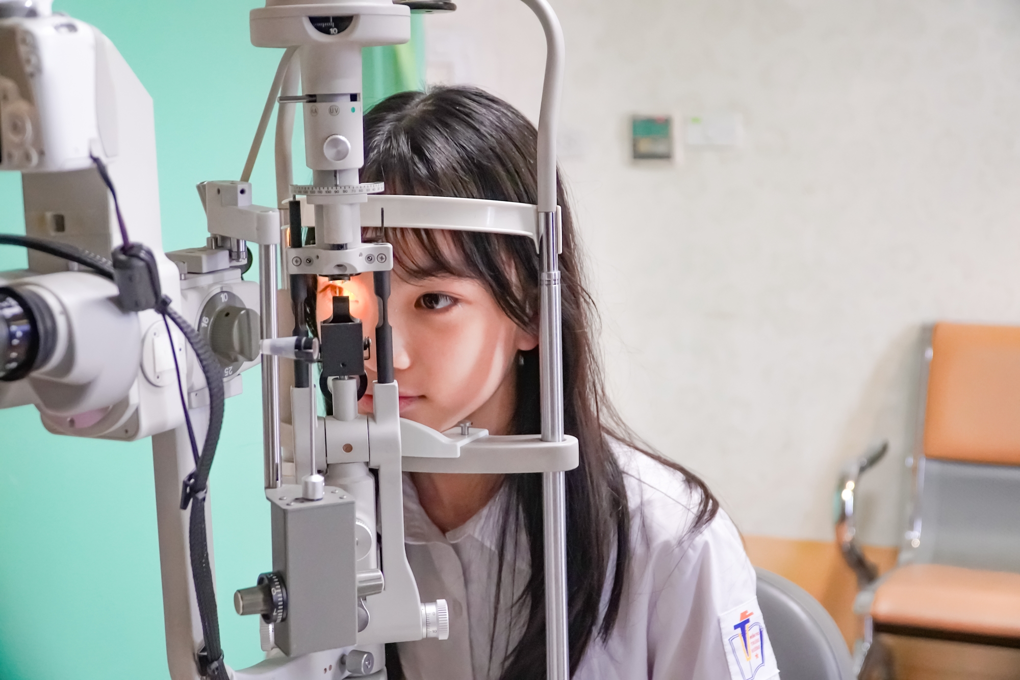 Tất tần tật những điều cần biết về kính Ortho-K