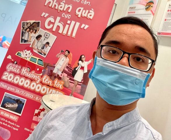 bạn nam đeo kính ban-nam-deo-kinh