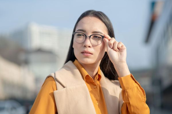 cận thị can-thi