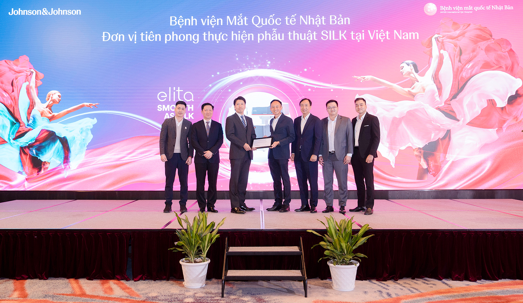 SỰ KIỆN CHUYỂN GIAO CÔNG NGHỆ PHẪU THUẬT KHÚC XẠ SILK