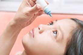 Thuốc nhỏ mắt atropin có tác dụng gì trong việc điều trị gì?